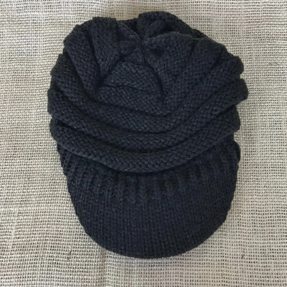 Kollie More NWOT Women’s Brimmed Beanie Cap Hat One Size Stretch